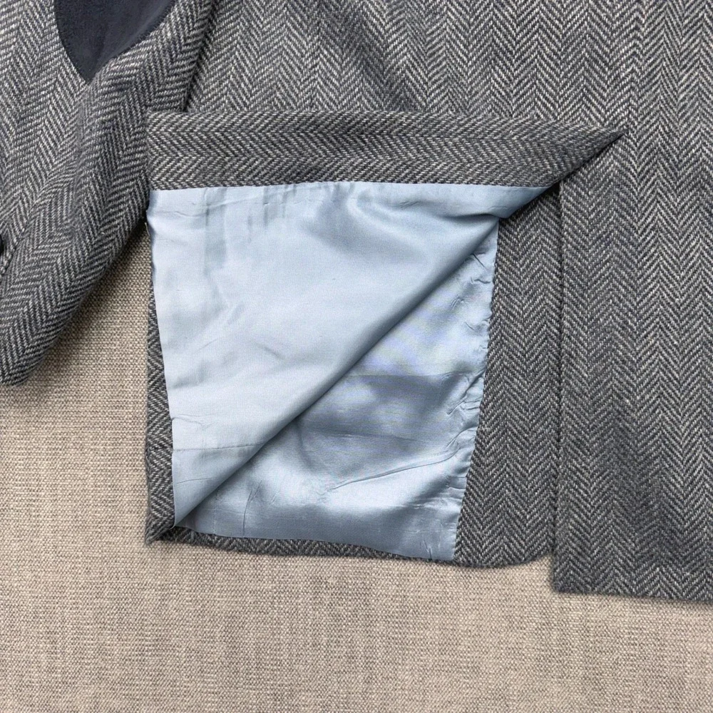 Vintage Made in USA Herringbone Tweed Blazer Grey Blue Elbow Patches 44L